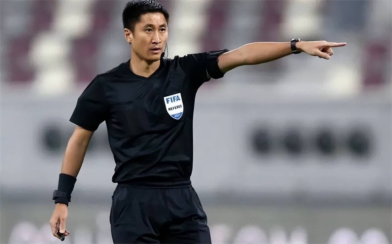 关于国内足球赛事主裁判严格执法,裁判员执行秩序严明的信息 关于国内足球赛事主裁判严格执法,裁判员执行秩序严明的信息