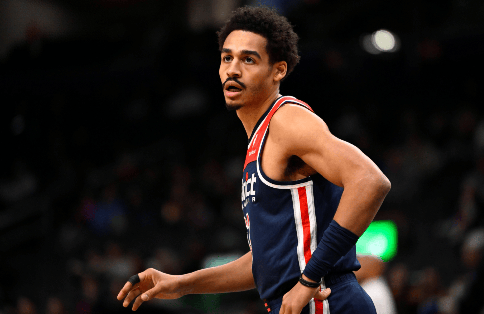 新秀球员在比赛中崭露头角,成为团队中的得分王的简单介绍 新秀球员在比赛中崭露头角,成为团队中的得分王的简单介绍