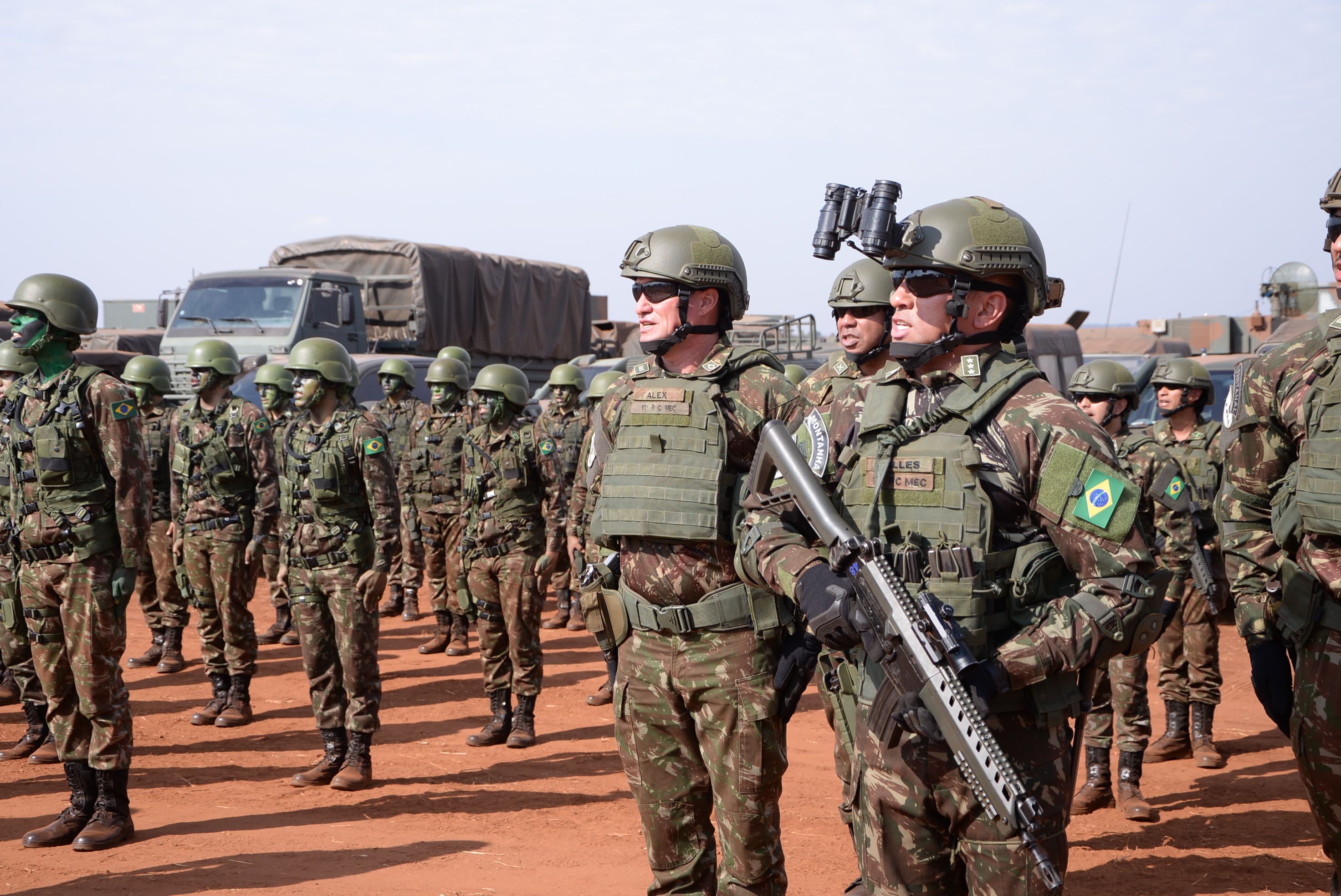 巴西队团结一心,赢得观众青睐的简单介绍 巴西队团结一心,赢得观众青睐的简单介绍