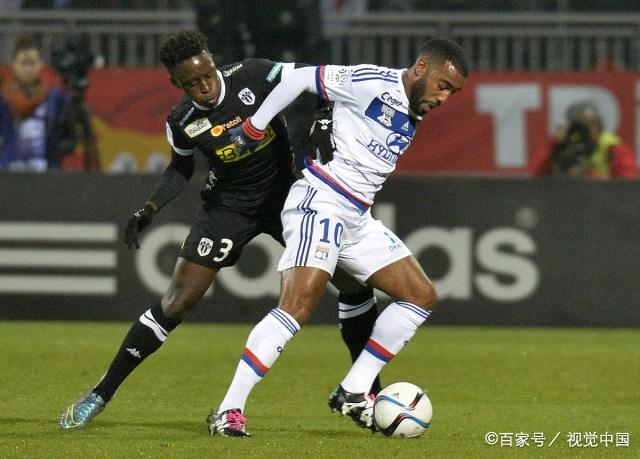 狼堡新教练入任后效果显著,队员发挥大不同 狼堡新教练入任后效果显著,队员发挥大不同