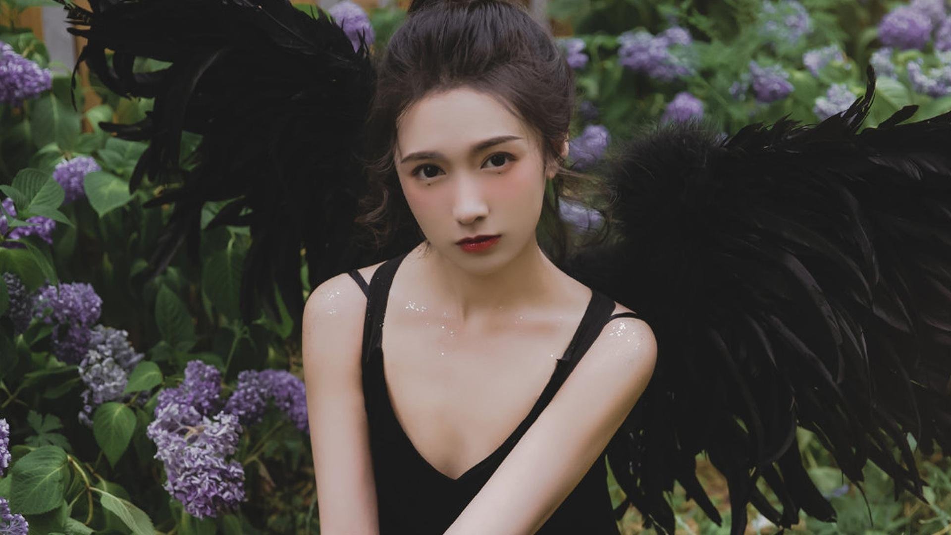 舞台与大地，当赖斯照亮天际，乌拉圭碾过绿茵—足球哲学的两种胜利