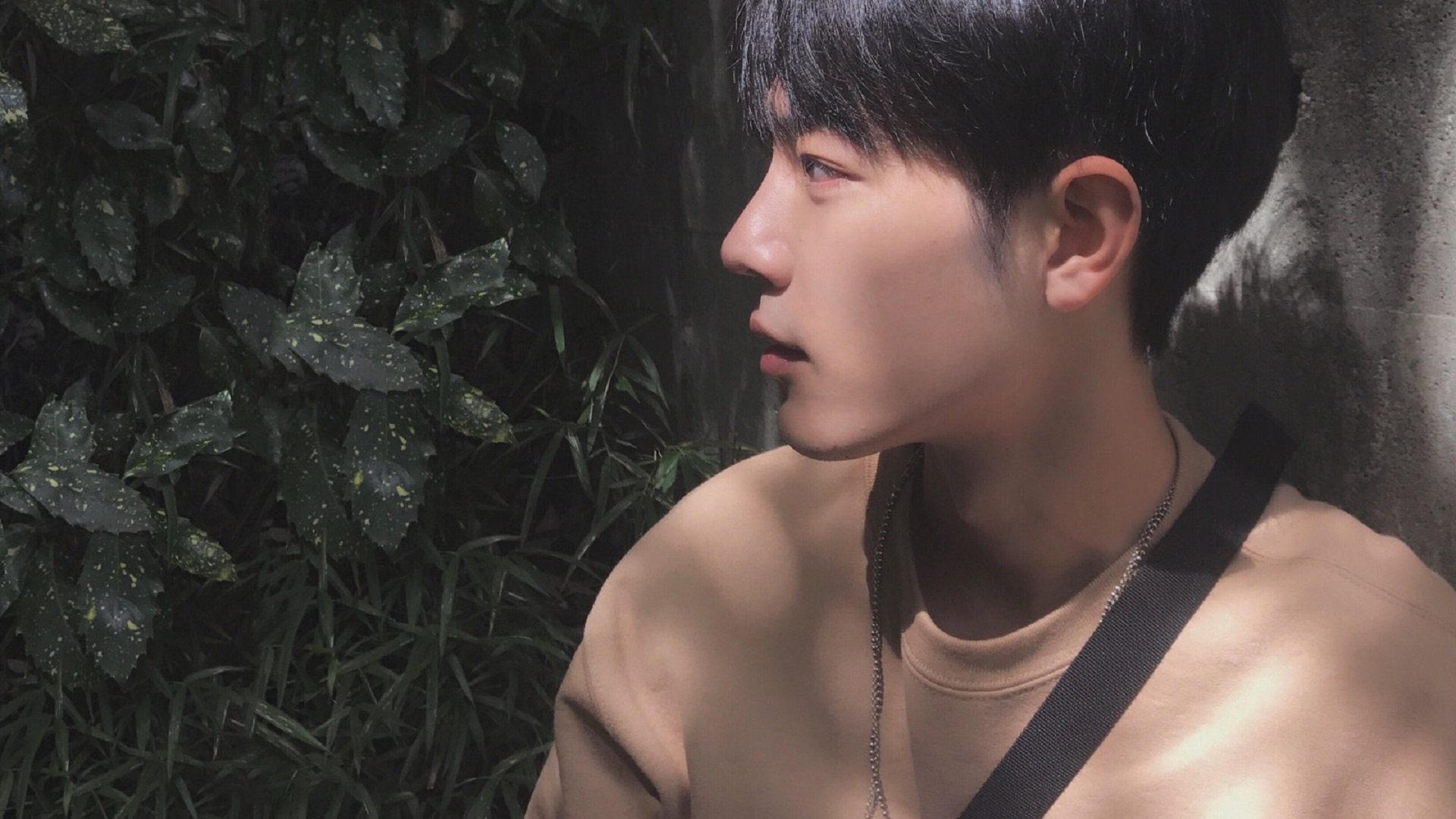 掘金窒息防守锁死绿军,末节詹姆斯封神一战奠定联盟唯一王座