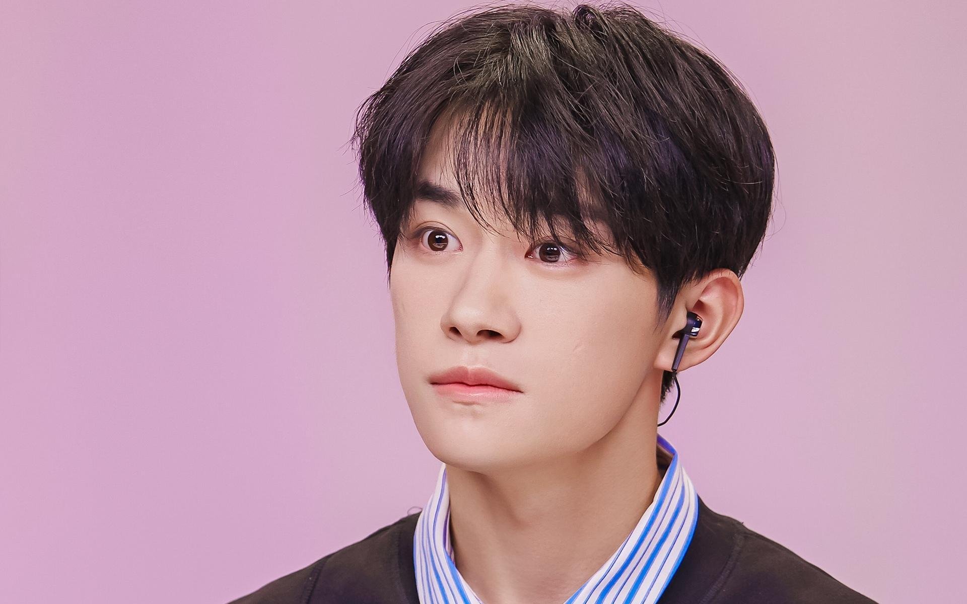 跨界巅峰,皇马力克乌拉圭的足球艺术与阿尔瓦雷斯NBA季后赛的篮球统治